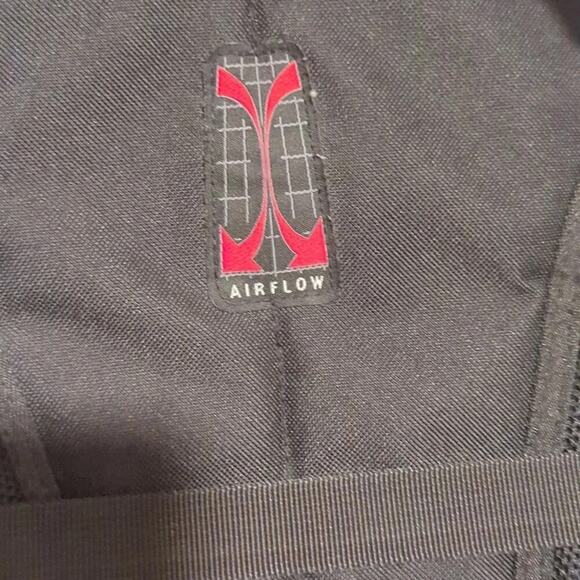 Gray Wenger Scan Smart Airflow TSA Friendly Backpack.  Holds 15” laptop/MacBook. - Picture 5 of 12